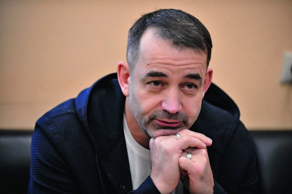 Как Певцов порвал барабан, и почему Жириновского не сразу приняли в пионеры