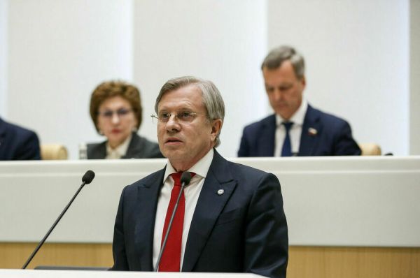 Дети поедут в Крым по билетам за полцены