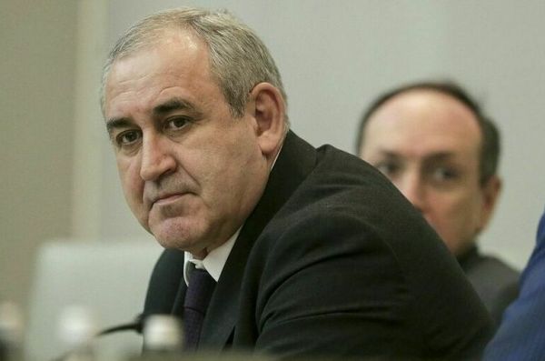 Неверов предложил запретить увольнять сотрудников ушедших из РФ компаний Неверов предложил запретить увольнять сотрудников ушедших из РФ компаний