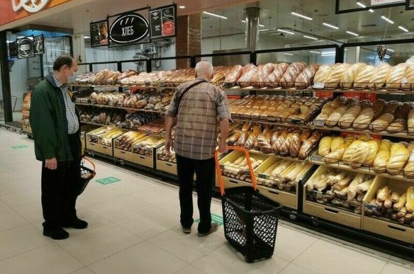 В Минпромторге фиксируют наплыв покупателей в продуктовые магазины В Минпромторге фиксируют наплыв покупателей в продуктовые магазины
