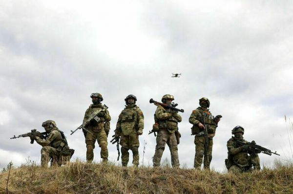 Бойцам Росгвардии предложили поменять валенки на берцы Бойцам Росгвардии предложили поменять валенки на берцы