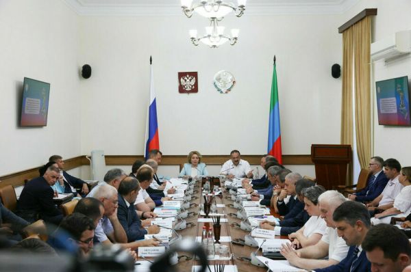Валентина Матвиенко: Дагестану нужно стр­оить больше школ и детсадов