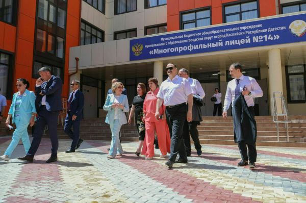 Валентина Матвиенко: Дагестану нужно стр­оить больше школ и детсадов