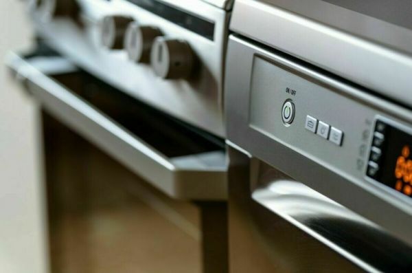 Electrolux продала бизнес в России местному менеджменту Electrolux продала бизнес в России местному менеджменту