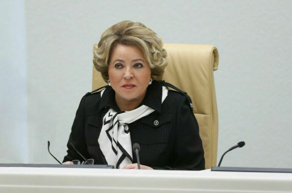 Матвиенко призвала главу Дагестана сосредоточить усилия на переработке продукции АПК Матвиенко призвала главу Дагестана сосредоточить усилия на переработке продукции АПК