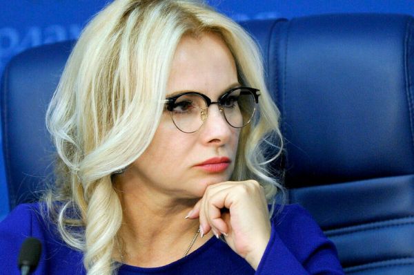 В парламенте назревает спор о запрете англицизмов в рекламе