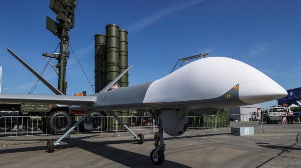 На автотрассу под Калугой рухнули два боевых дрона На автотрассу под Калугой рухнули два боевых дрона