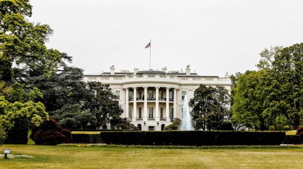 В США заявили о пересмотре стратегии НАТО в отношении России В США заявили о пересмотре стратегии НАТО в отношении России
