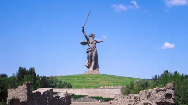 В голове монумента "Родина-мать" нашли труп