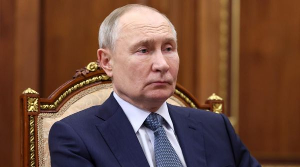 Песков раскрыл реакцию Путина на самоубийство Старовойта Песков раскрыл реакцию Путина на самоубийство Старовойта