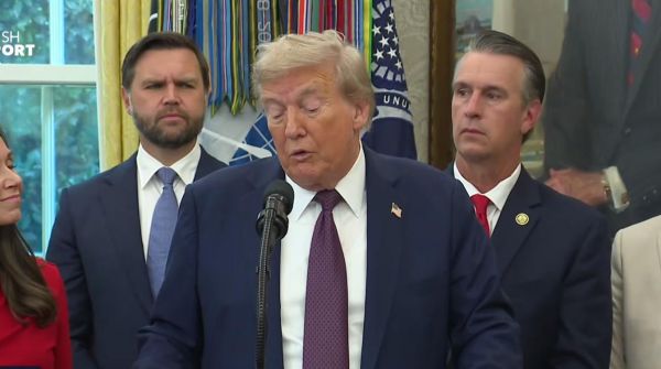 Политолог объяснил пропажу Трампа саммитом ШОС Политолог объяснил пропажу Трампа саммитом ШОС