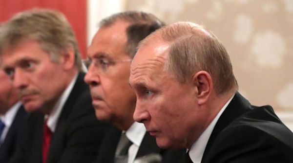 В Кремле обратились с публичным предупреждением к Зеленскому В Кремле обратились с публичным предупреждением к Зеленскому