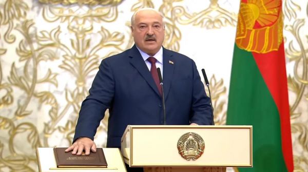 Лукашенко рассказал о выводах из "обнимашек" и "целовашек" с США